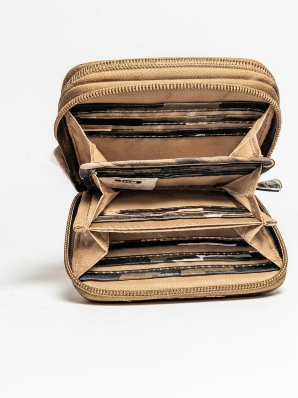 lug Splits Waller in Classic Olive Green Camo